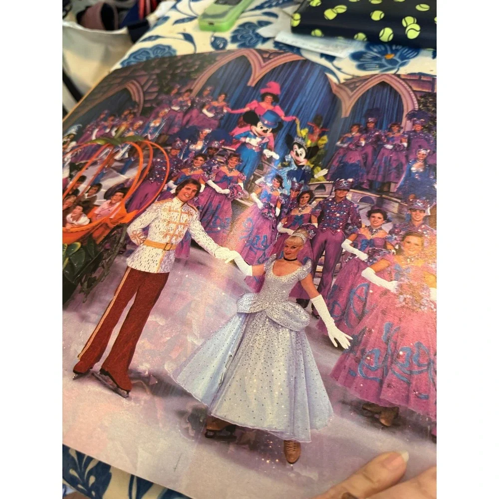 Vintage 1982 Walt Disneys Great Ice Odyssey Souvenir Program Book‎ Collectible